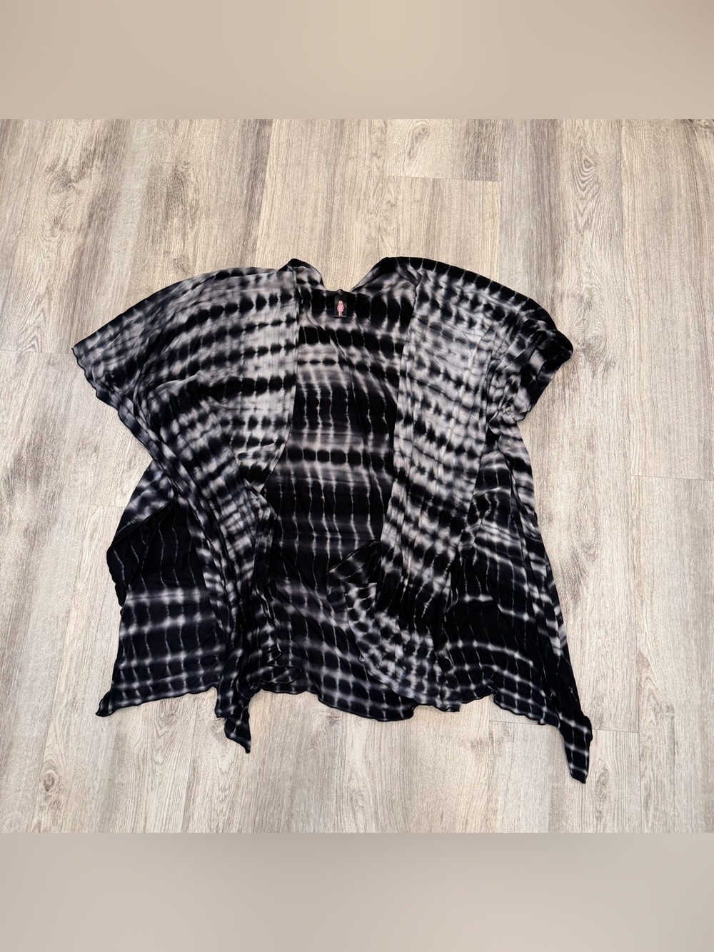 Bamboobies Bamboo Viscose Nursing Cover Babywearing Wrap One Size Tie Dye